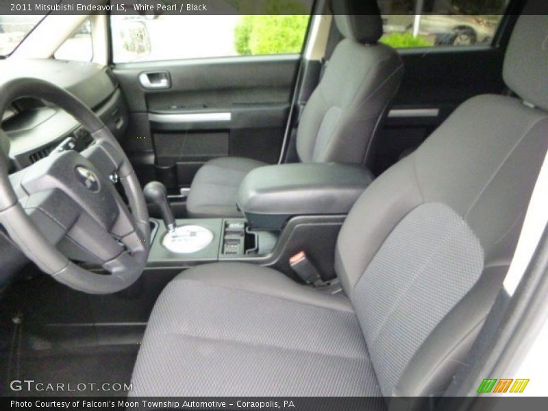 White Pearl / Black 2011 Mitsubishi Endeavor LS