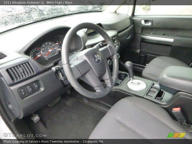 White Pearl / Black 2011 Mitsubishi Endeavor LS