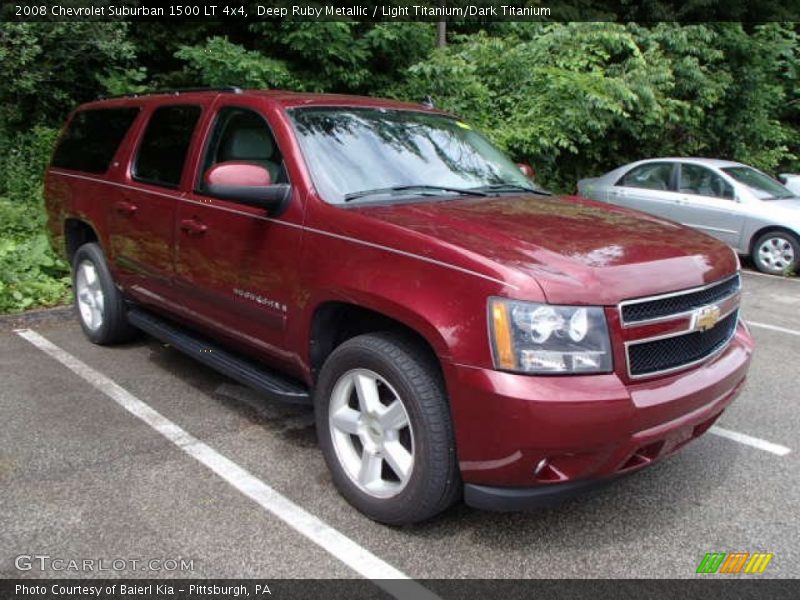 Front 3/4 View of 2008 Suburban 1500 LT 4x4