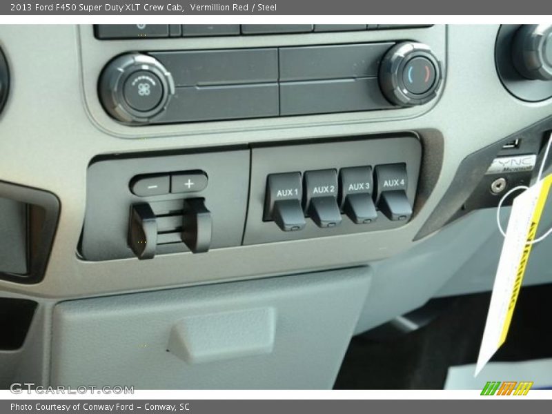 Controls of 2013 F450 Super Duty XLT Crew Cab