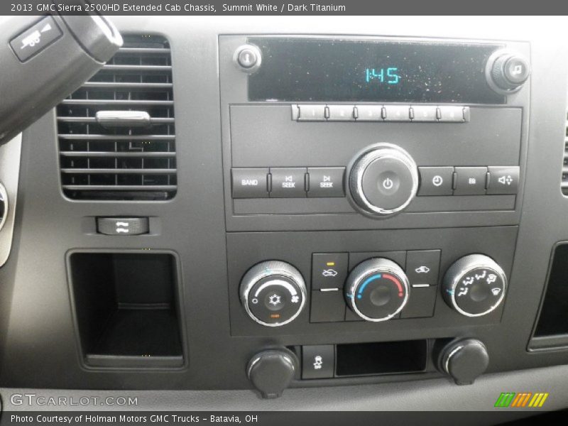 Summit White / Dark Titanium 2013 GMC Sierra 2500HD Extended Cab Chassis