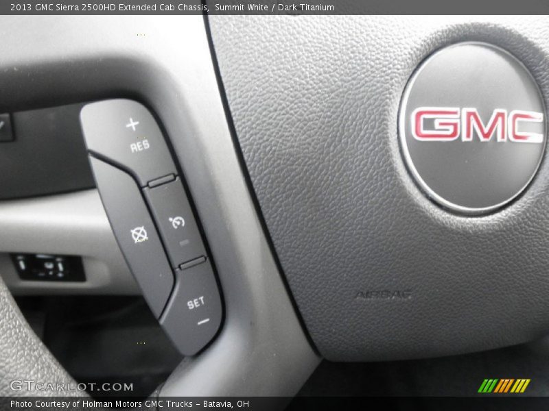 Summit White / Dark Titanium 2013 GMC Sierra 2500HD Extended Cab Chassis