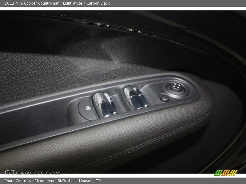 Light White / Carbon Black 2013 Mini Cooper Countryman