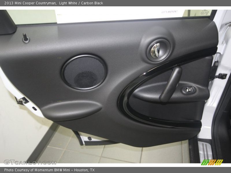 Light White / Carbon Black 2013 Mini Cooper Countryman