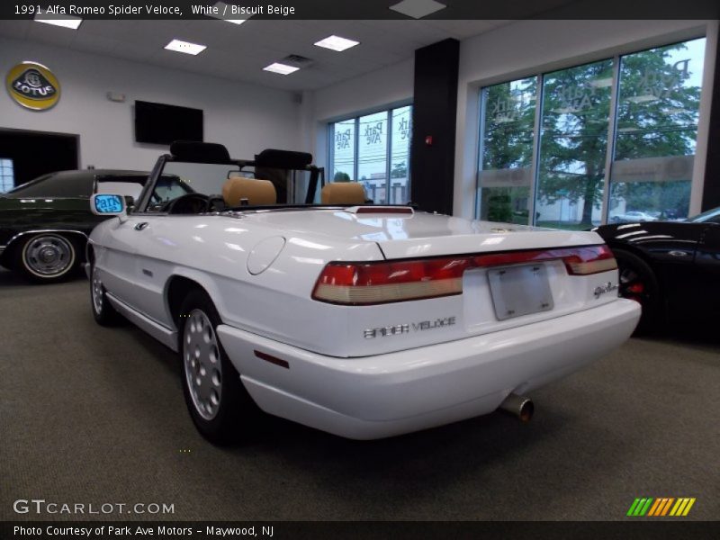 White / Biscuit Beige 1991 Alfa Romeo Spider Veloce