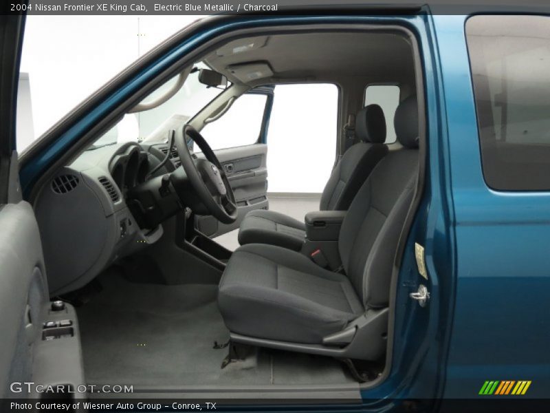 Electric Blue Metallic / Charcoal 2004 Nissan Frontier XE King Cab