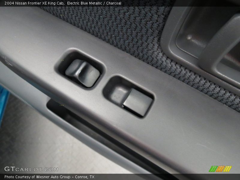 Electric Blue Metallic / Charcoal 2004 Nissan Frontier XE King Cab