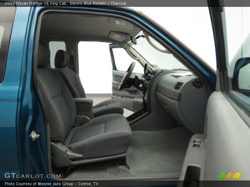 Electric Blue Metallic / Charcoal 2004 Nissan Frontier XE King Cab