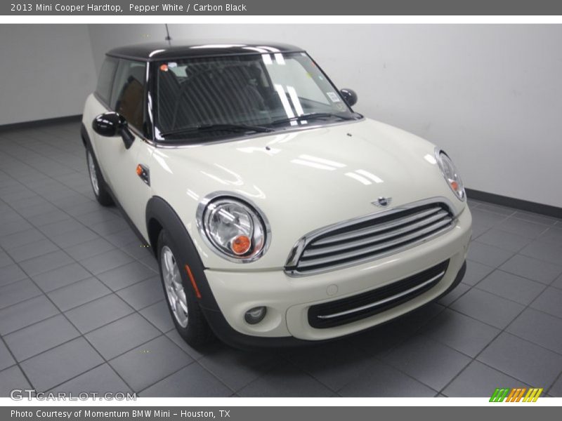 Pepper White / Carbon Black 2013 Mini Cooper Hardtop