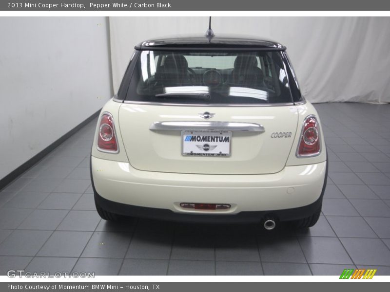 Pepper White / Carbon Black 2013 Mini Cooper Hardtop