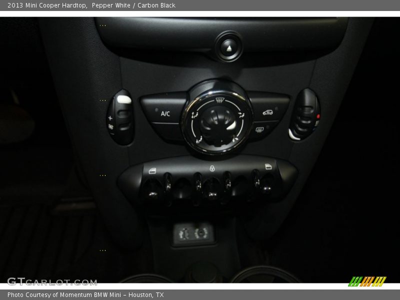 Pepper White / Carbon Black 2013 Mini Cooper Hardtop