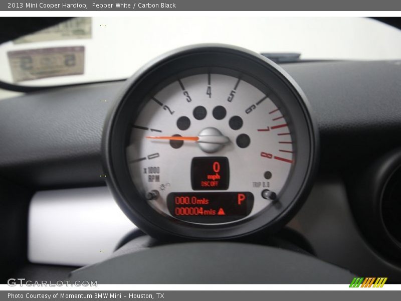 Pepper White / Carbon Black 2013 Mini Cooper Hardtop