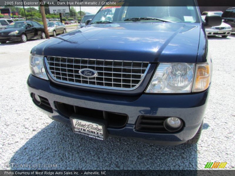 Dark Blue Pearl Metallic / Graphite 2005 Ford Explorer XLT 4x4