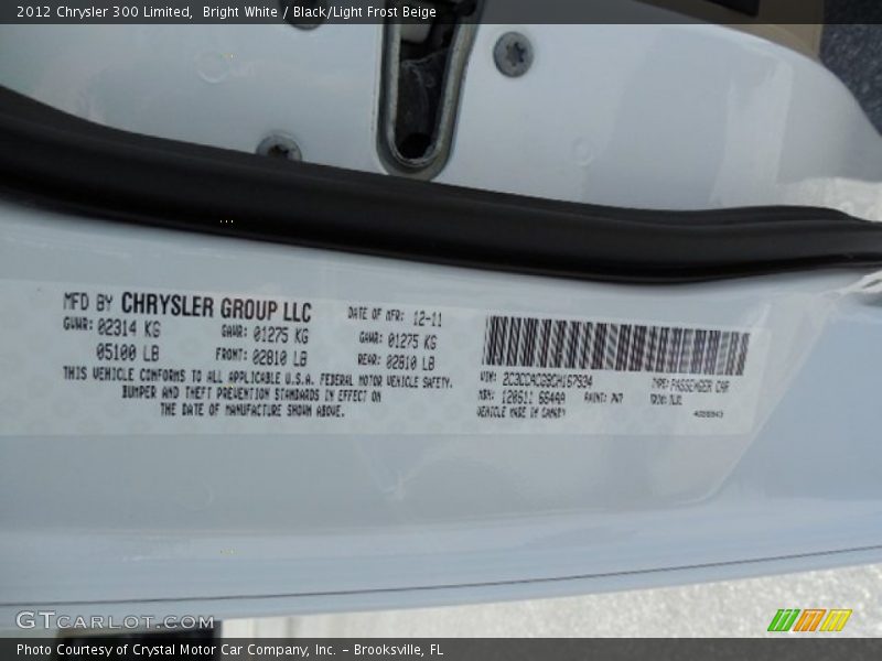 Bright White / Black/Light Frost Beige 2012 Chrysler 300 Limited