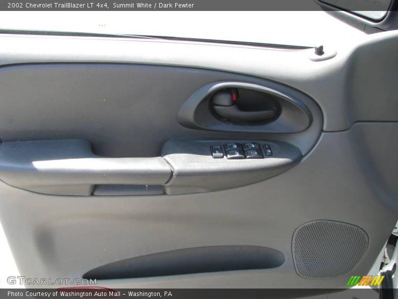 Summit White / Dark Pewter 2002 Chevrolet TrailBlazer LT 4x4