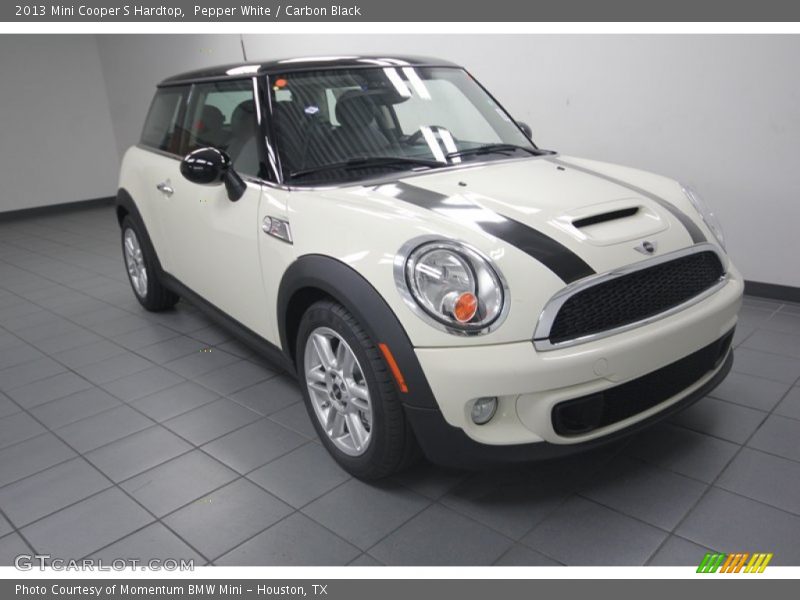 Pepper White / Carbon Black 2013 Mini Cooper S Hardtop