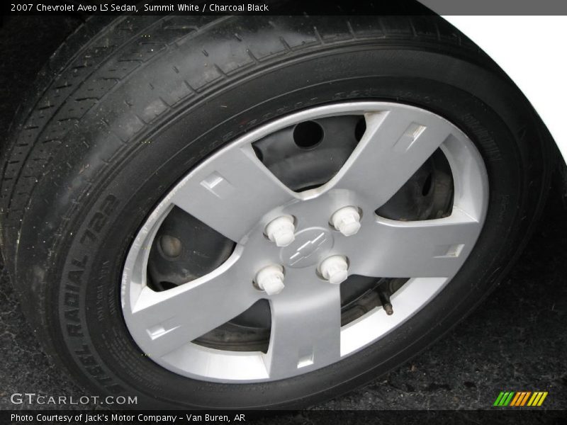 Summit White / Charcoal Black 2007 Chevrolet Aveo LS Sedan