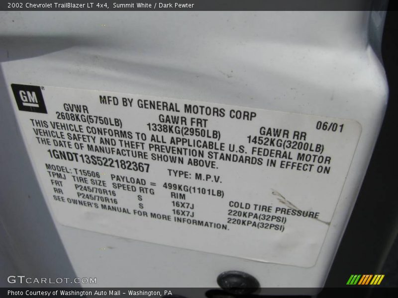 Summit White / Dark Pewter 2002 Chevrolet TrailBlazer LT 4x4