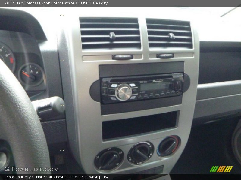 Stone White / Pastel Slate Gray 2007 Jeep Compass Sport