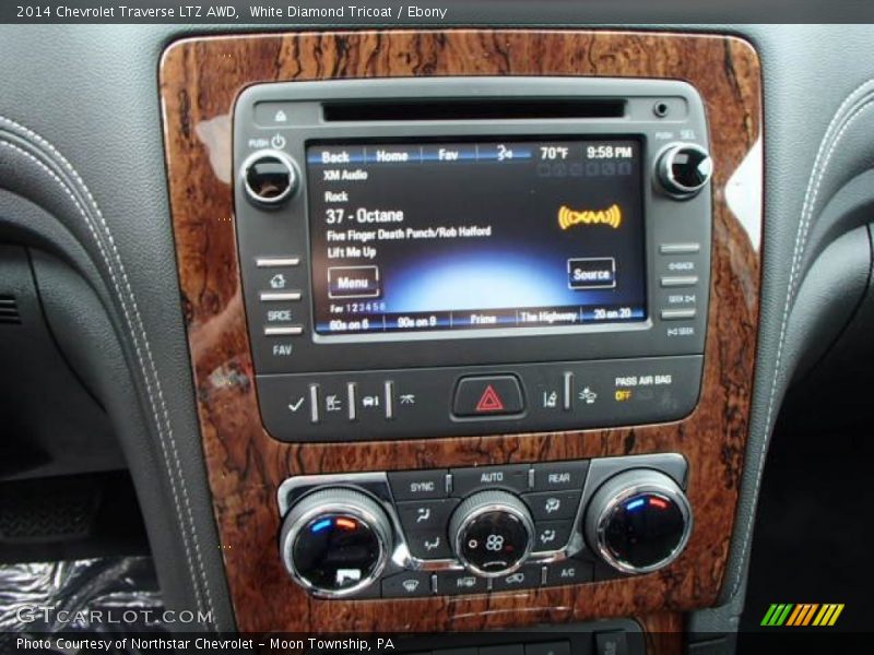 Controls of 2014 Traverse LTZ AWD
