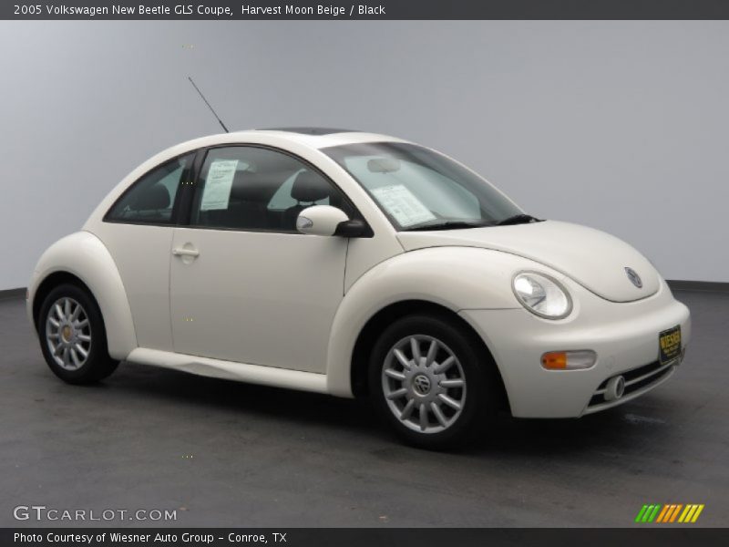Harvest Moon Beige / Black 2005 Volkswagen New Beetle GLS Coupe