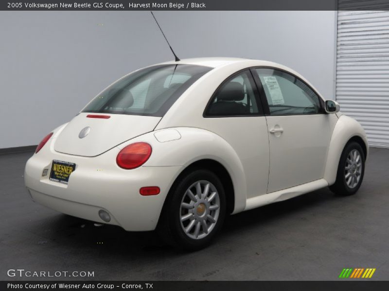 Harvest Moon Beige / Black 2005 Volkswagen New Beetle GLS Coupe