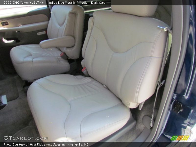 Rear Seat of 2000 Yukon XL SLT 4x4