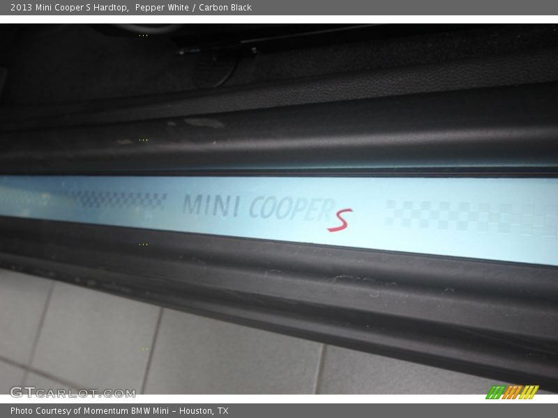 Pepper White / Carbon Black 2013 Mini Cooper S Hardtop