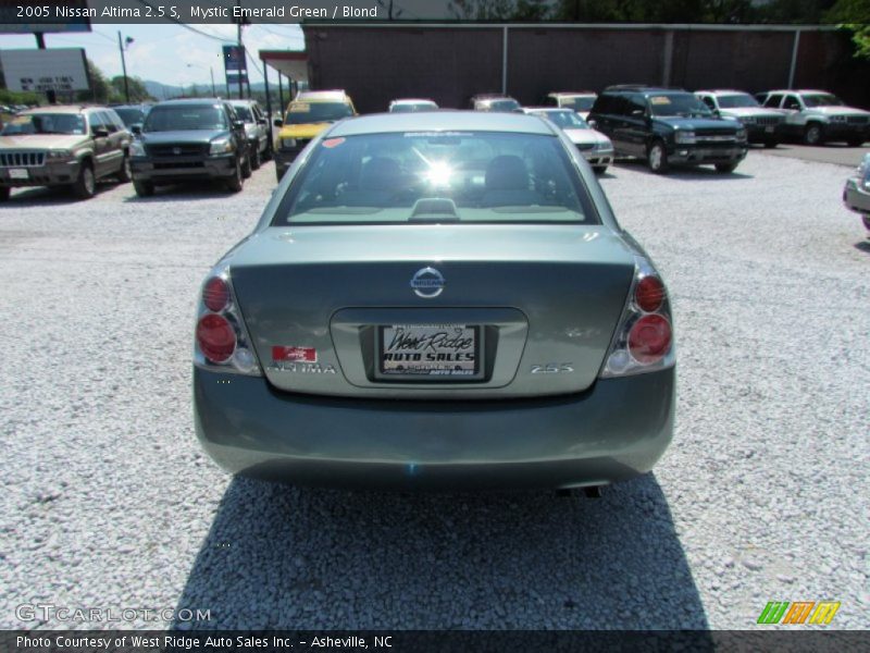 Mystic Emerald Green / Blond 2005 Nissan Altima 2.5 S