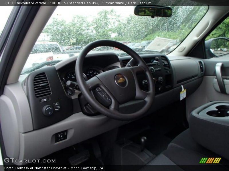 Summit White / Dark Titanium 2013 Chevrolet Silverado 2500HD LS Extended Cab 4x4