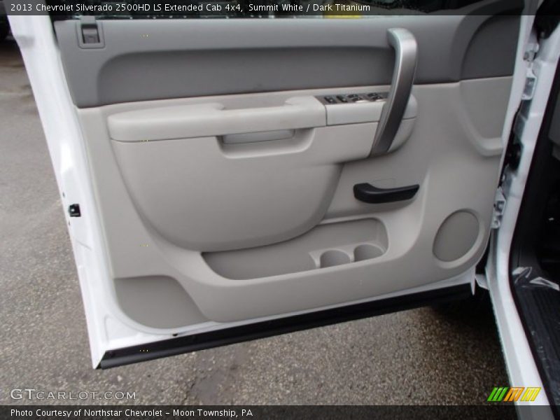 Summit White / Dark Titanium 2013 Chevrolet Silverado 2500HD LS Extended Cab 4x4