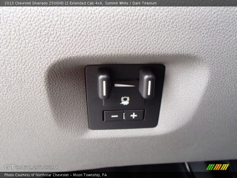 Summit White / Dark Titanium 2013 Chevrolet Silverado 2500HD LS Extended Cab 4x4