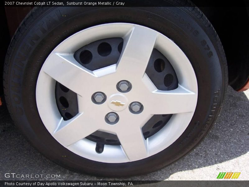 Sunburst Orange Metallic / Gray 2007 Chevrolet Cobalt LT Sedan