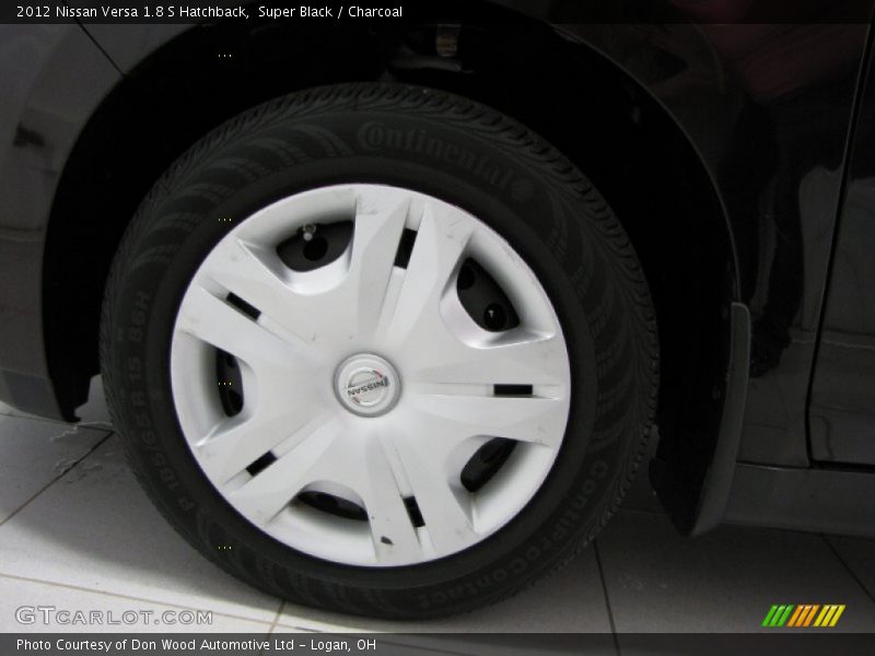 Super Black / Charcoal 2012 Nissan Versa 1.8 S Hatchback