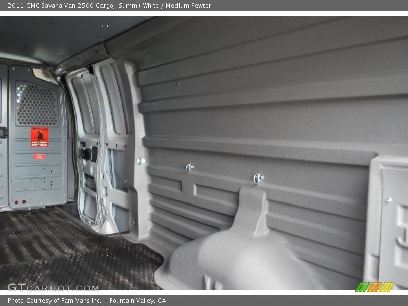 Summit White / Medium Pewter 2011 GMC Savana Van 2500 Cargo