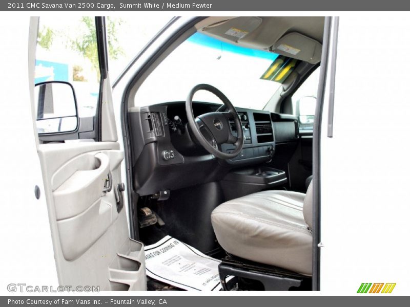 Summit White / Medium Pewter 2011 GMC Savana Van 2500 Cargo