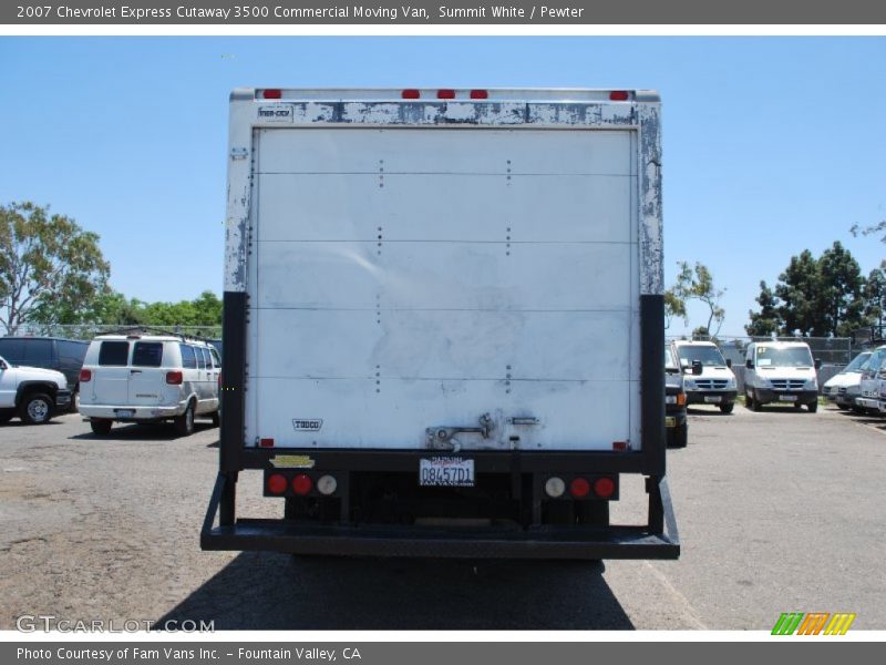 Summit White / Pewter 2007 Chevrolet Express Cutaway 3500 Commercial Moving Van