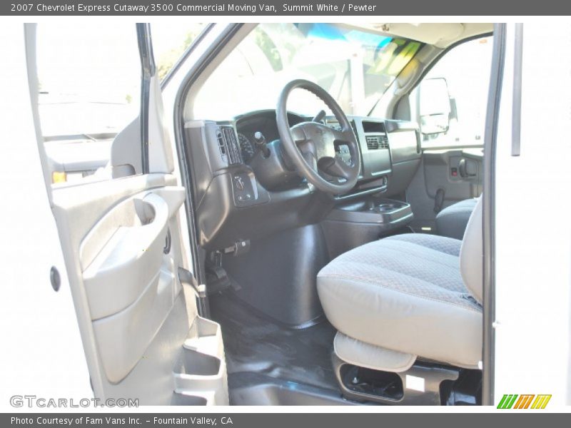 Summit White / Pewter 2007 Chevrolet Express Cutaway 3500 Commercial Moving Van