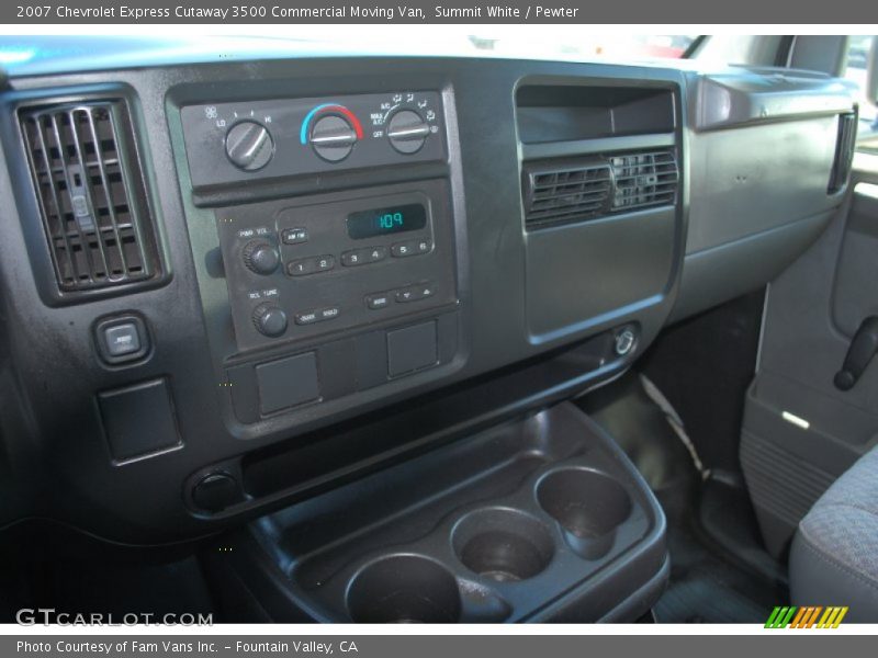 Summit White / Pewter 2007 Chevrolet Express Cutaway 3500 Commercial Moving Van