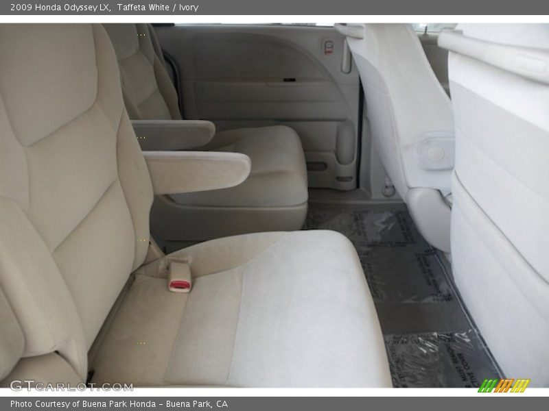 Taffeta White / Ivory 2009 Honda Odyssey LX