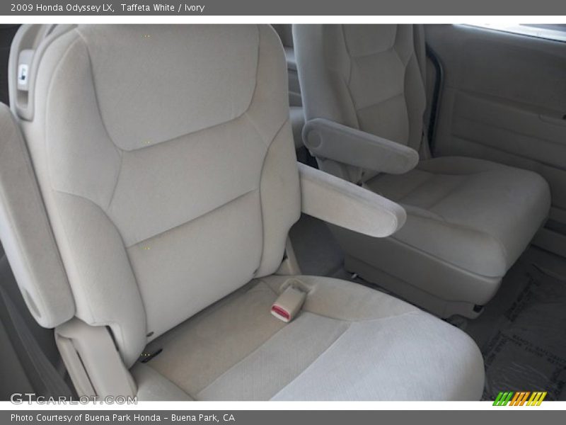 Taffeta White / Ivory 2009 Honda Odyssey LX