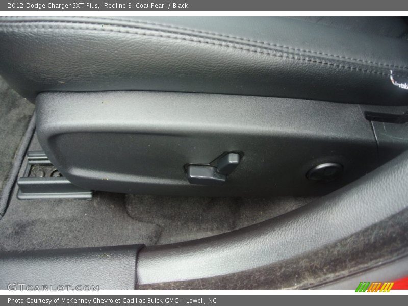 Redline 3-Coat Pearl / Black 2012 Dodge Charger SXT Plus