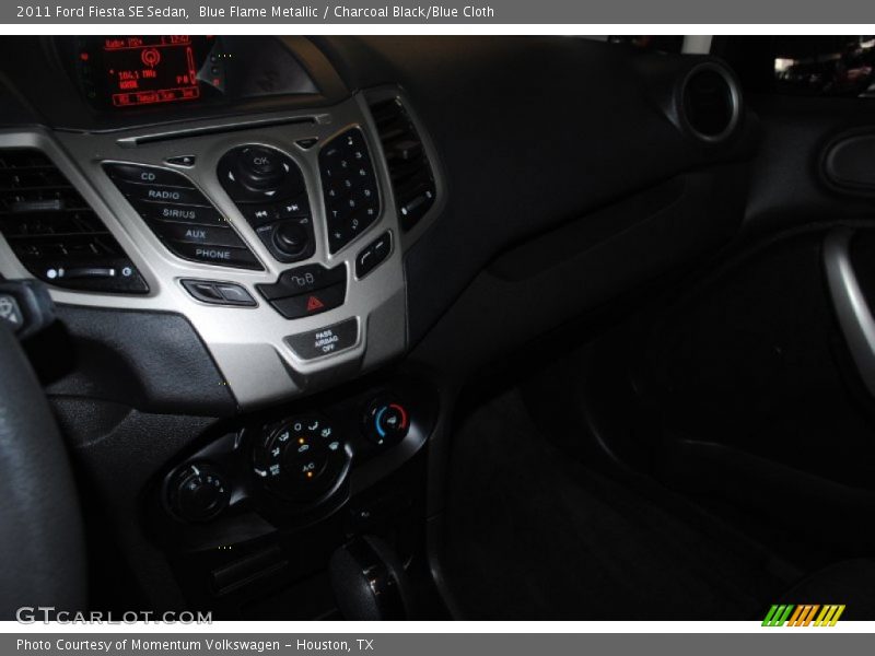 Blue Flame Metallic / Charcoal Black/Blue Cloth 2011 Ford Fiesta SE Sedan