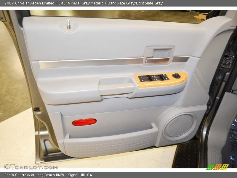 Mineral Gray Metallic / Dark Slate Gray/Light Slate Gray 2007 Chrysler Aspen Limited HEMI