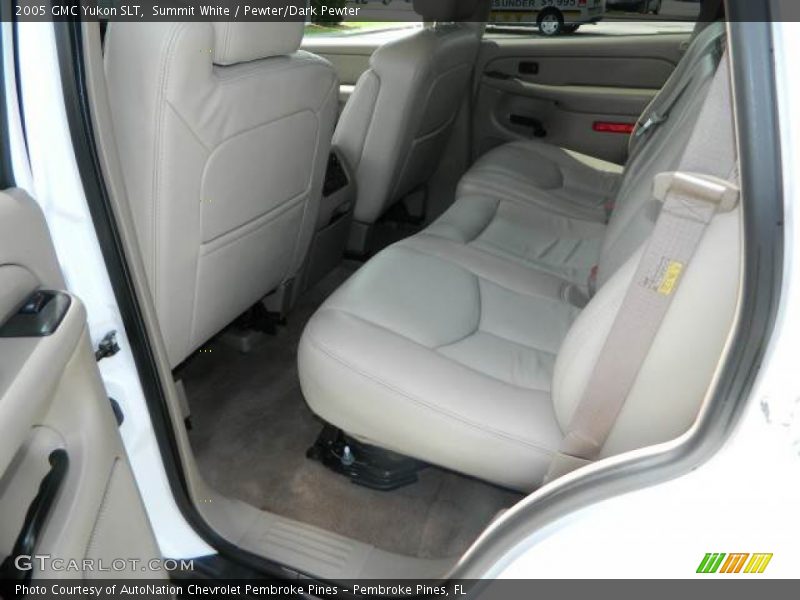 Summit White / Pewter/Dark Pewter 2005 GMC Yukon SLT
