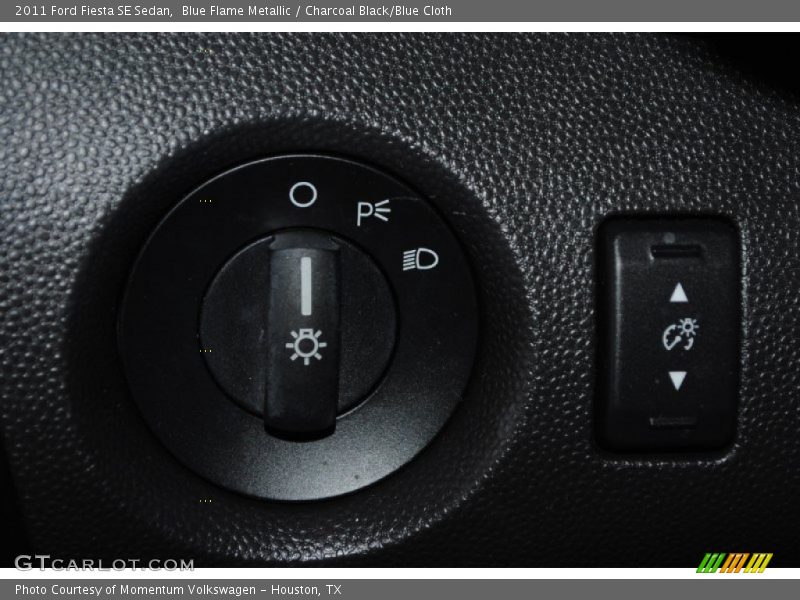 Blue Flame Metallic / Charcoal Black/Blue Cloth 2011 Ford Fiesta SE Sedan