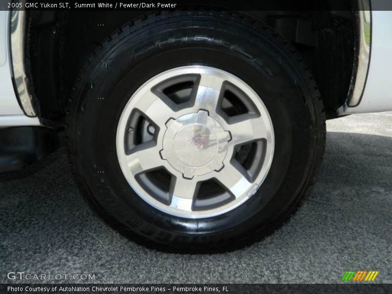 Summit White / Pewter/Dark Pewter 2005 GMC Yukon SLT