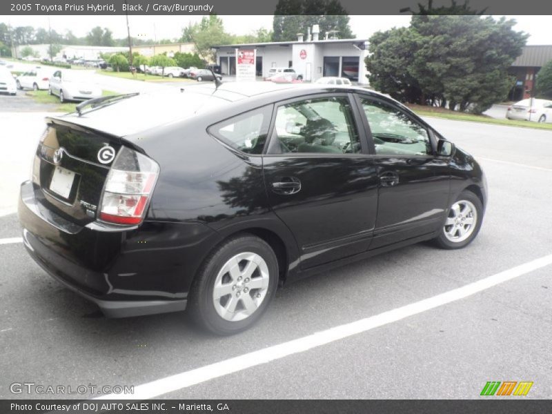 Black / Gray/Burgundy 2005 Toyota Prius Hybrid