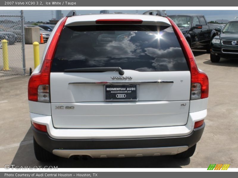 Ice White / Taupe 2007 Volvo XC90 3.2