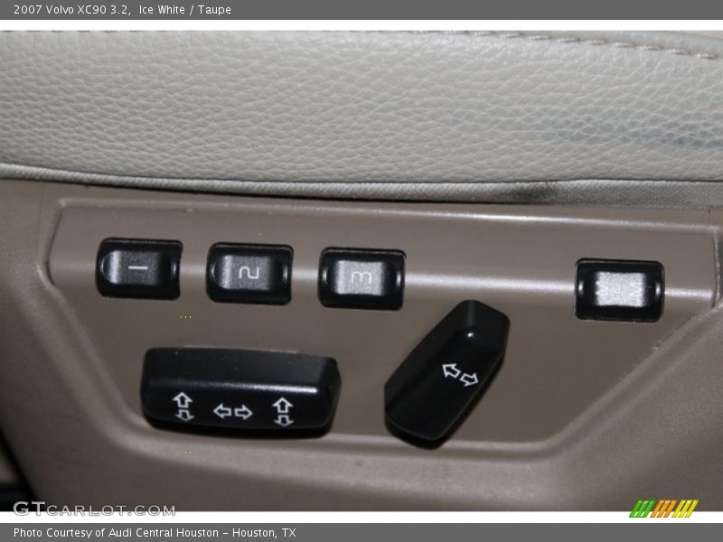 Ice White / Taupe 2007 Volvo XC90 3.2